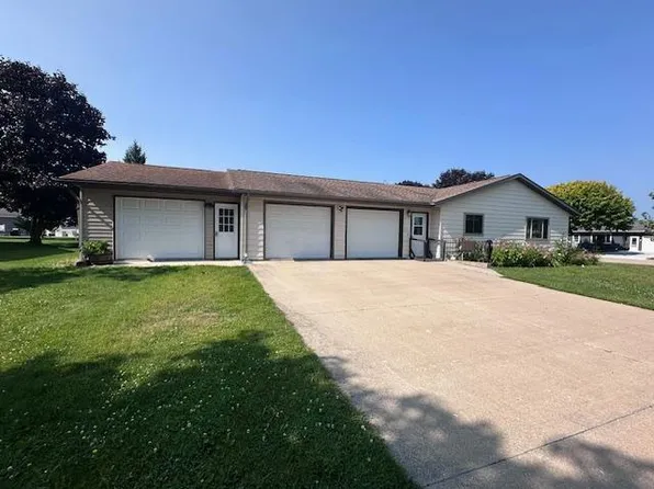 608 N Hokah St, Caledonia, MN 55921