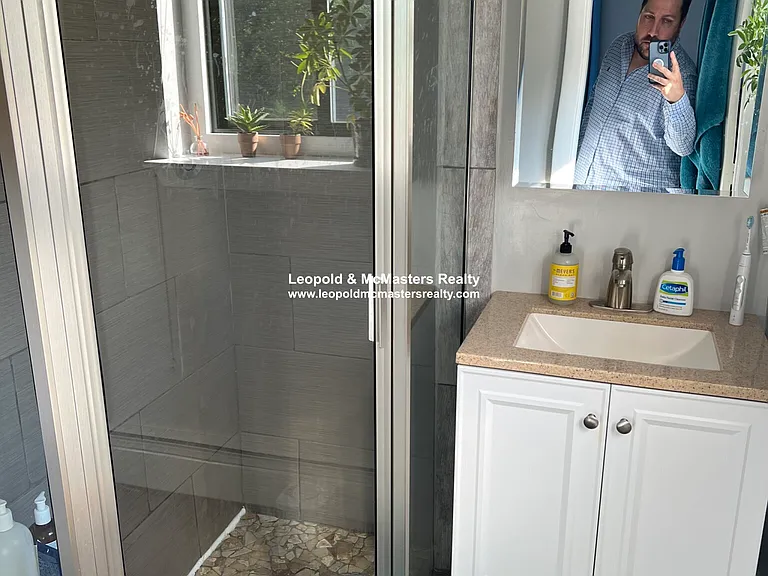 519 Washington St #14 — Photo 11