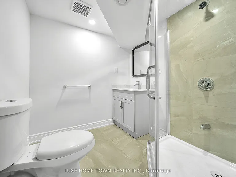 5 Centennial Dr — Photo 37