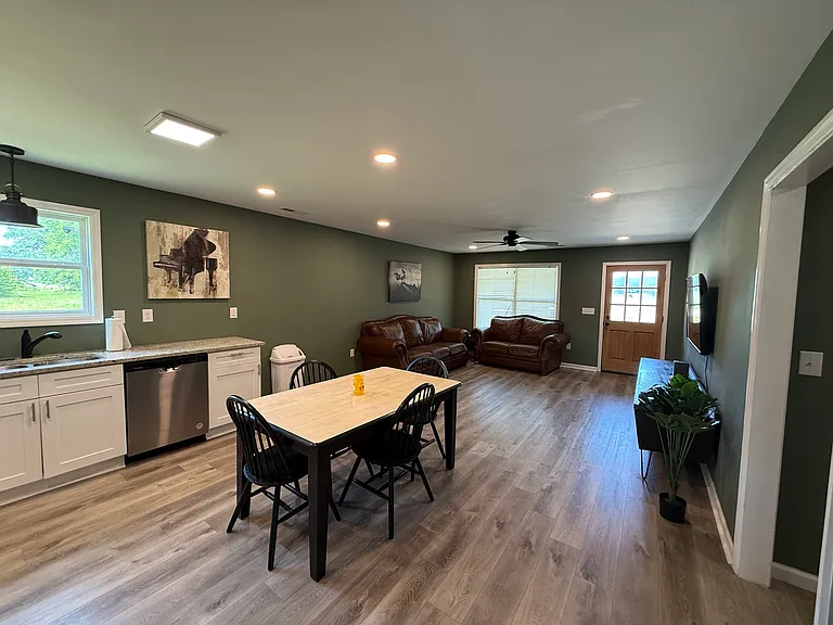 446 Mount Zion Rd — Photo 3