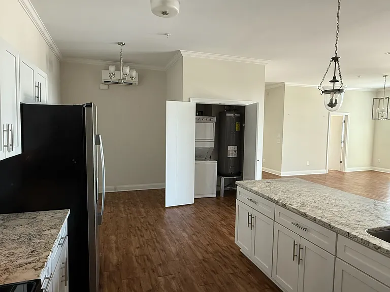 196 W Main St #6 — Photo 21