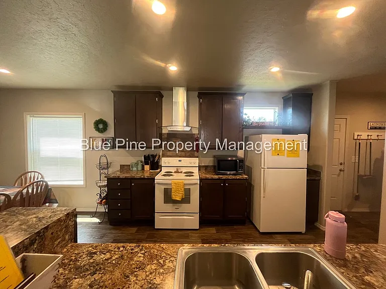 128 N 4 W — Photo 4