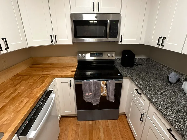 1103 N Taylor St — Photo 6
