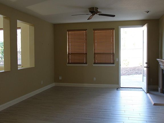 2nd image of 1744 Dunkeld Ln