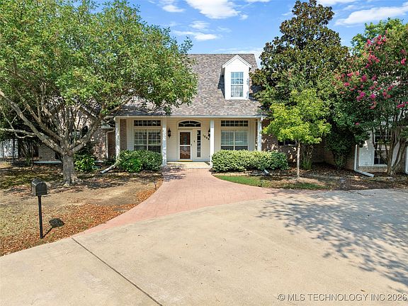 2nd image of 1006 S Rockford Rd