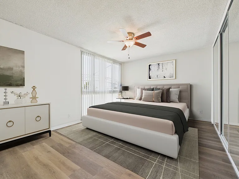 Woodman Apartments — Photo 6