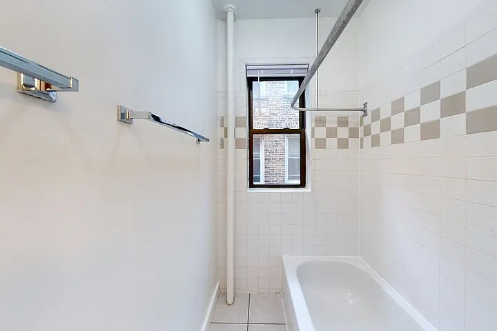 5335-5337 S. Woodlawn Avenue — Photo 16