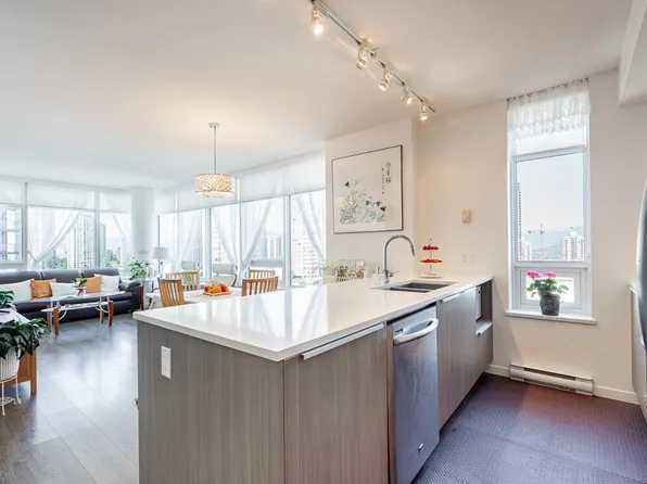 6461 Telford Ave #1009, Burnaby, BC V5H 0B7