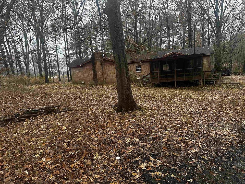 2nd image of 800 Helene Dr