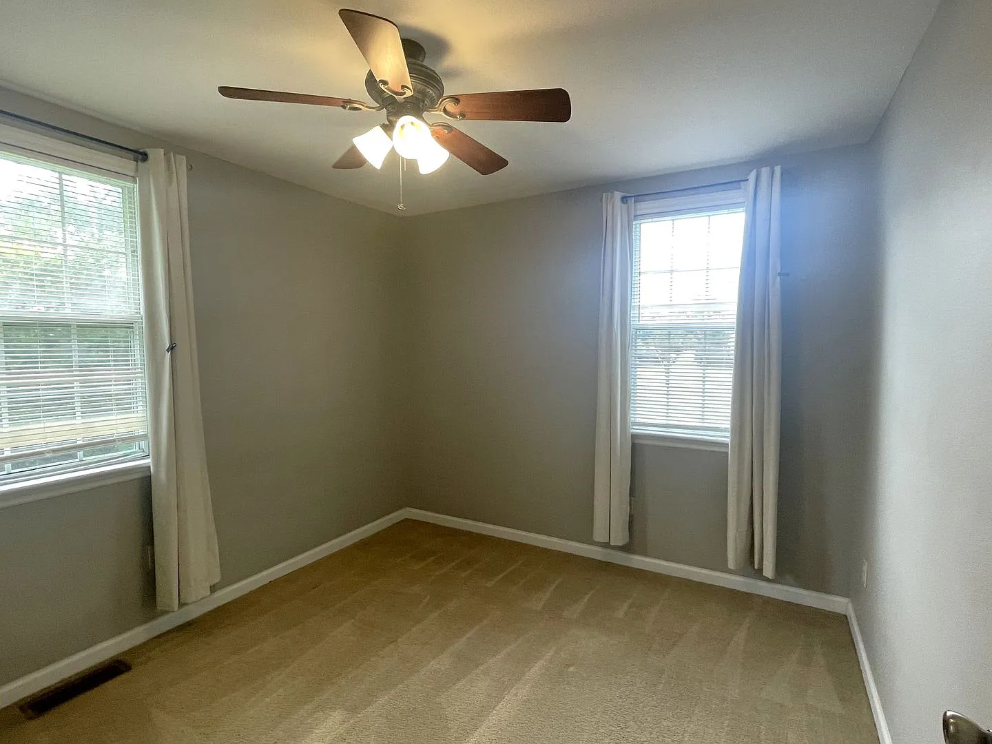 Great 2 Bed 1 Bath Home in West Nashville! — Photo 4