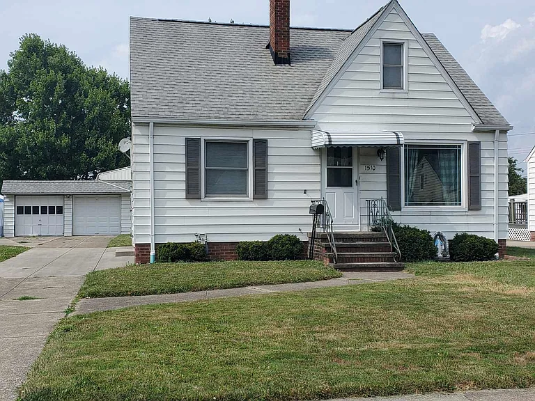 1510 Tuxedo Ave — Photo 2