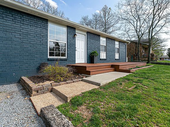 3rd image of 108 Reveille Ct