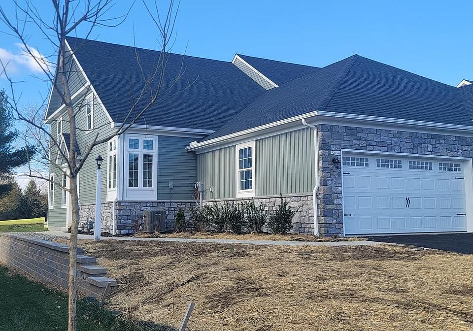 1st image of 124 Copperstone Ct #51