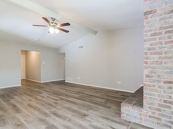 5th image of 3702 Palomino Dr