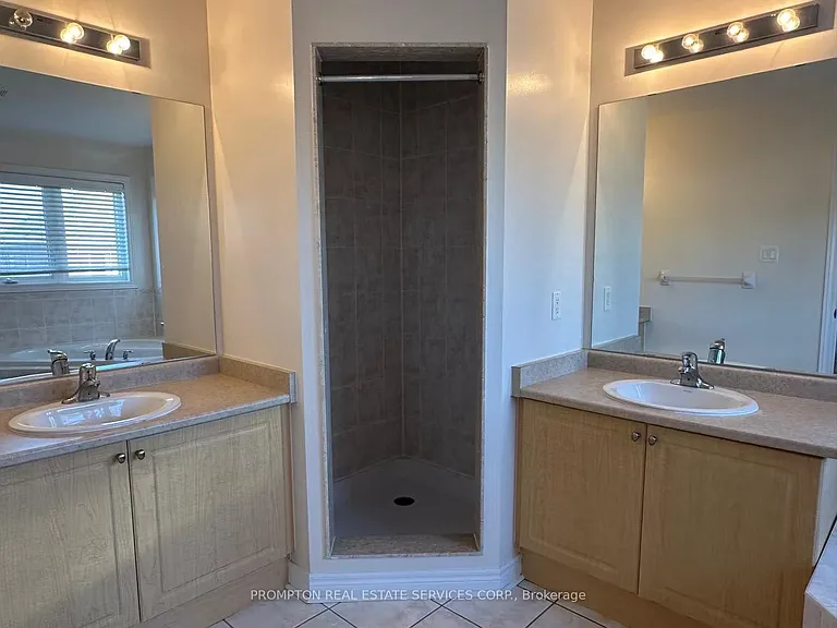 11 Ivory Silk Dr — Photo 7
