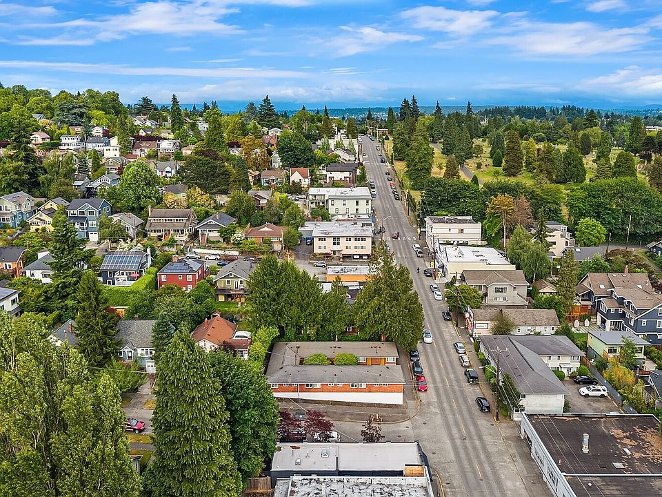 1st image of 2800 NE 55th Street