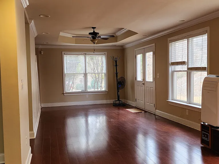 2130 Woods River Ln — Photo 3
