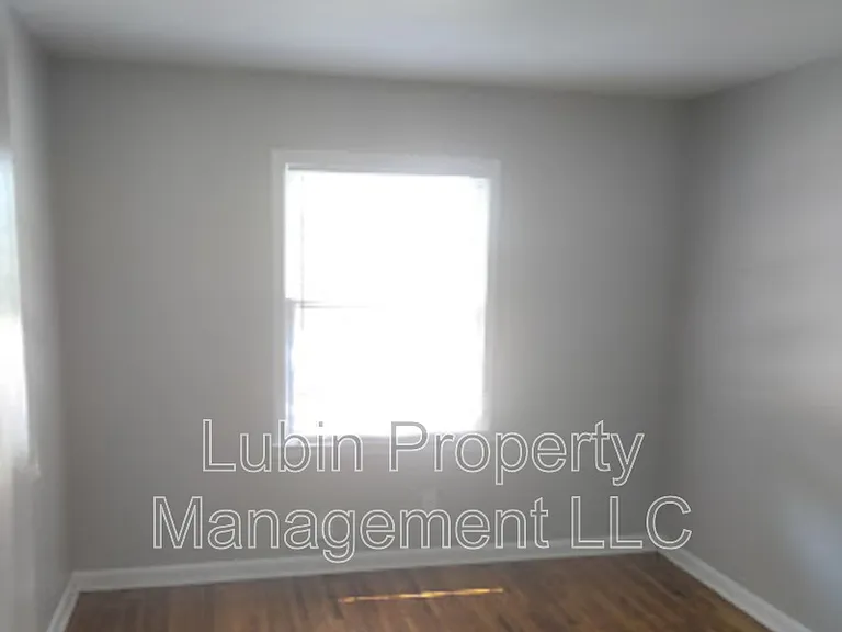 2202 Cassie Ave — Photo 3