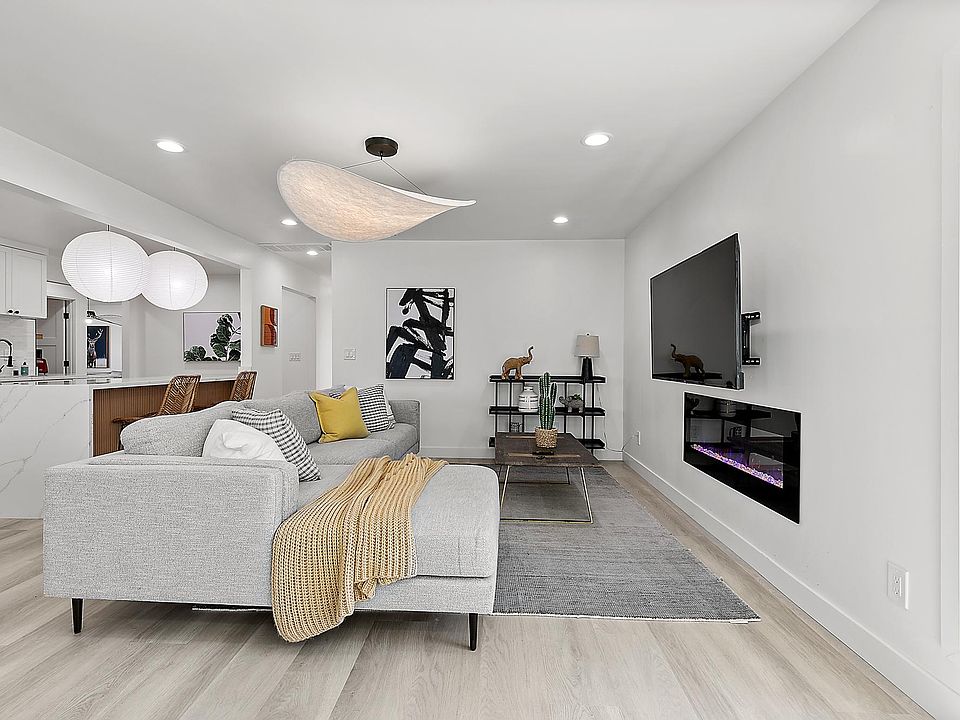 1st image of 734 Morse Ave