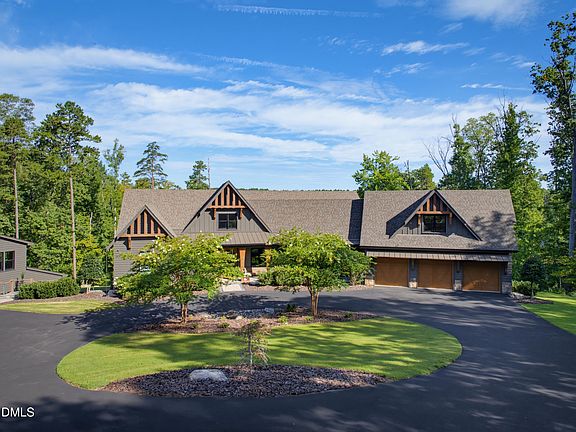 2nd image of 935 Estate Rd