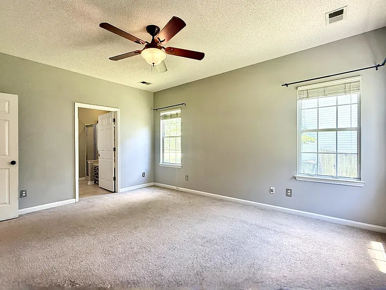102 Adthan Cir — Photo 21