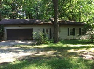 5260 W Duck Lake Rd, Whitehall, MI 49461