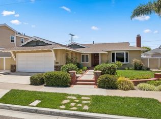 929 Junipero Dr, Costa Mesa, CA 92626