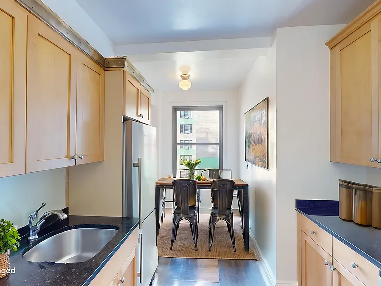 210 E 68th St #10-A — Photo 2