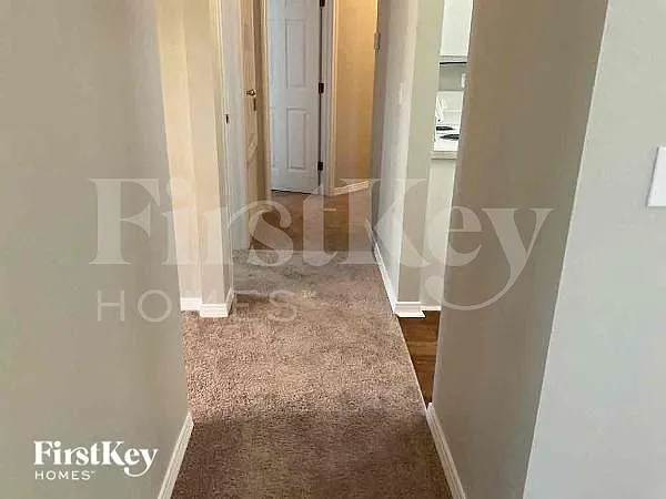 1242 Summit Oaks Dr E — Photo 4
