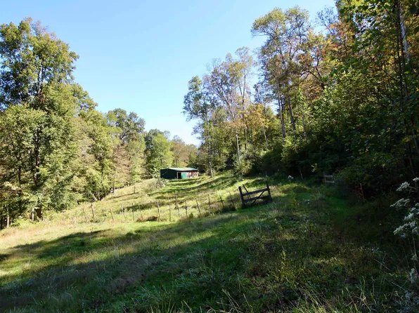 593 Hillside Dr, Salt Rock, WV 25559