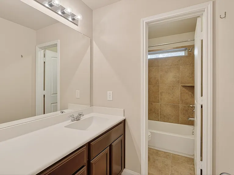 13302 Hidden Valley Dr — Photo 32