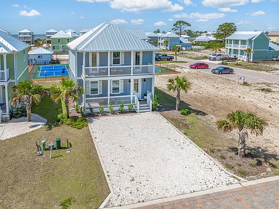 3rd image of 472 Rhonda Del Sol Cir