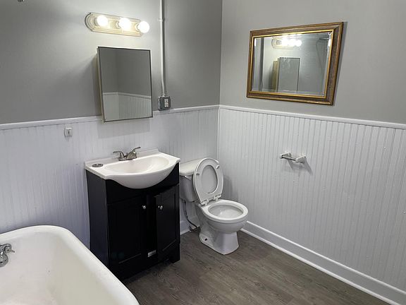 2nd image of 87 Lake St #2
