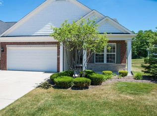 6522 Prairie Dunes Dr, Grand Blanc, MI 48439