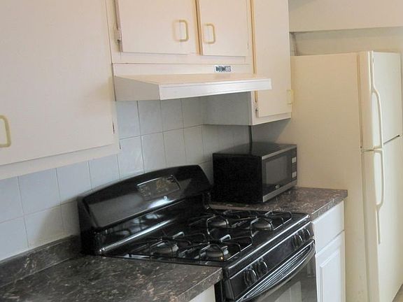 5th image of 2140 46th St #2