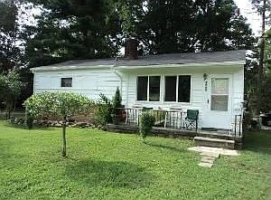 2nd image of 2000 E Russell Ave