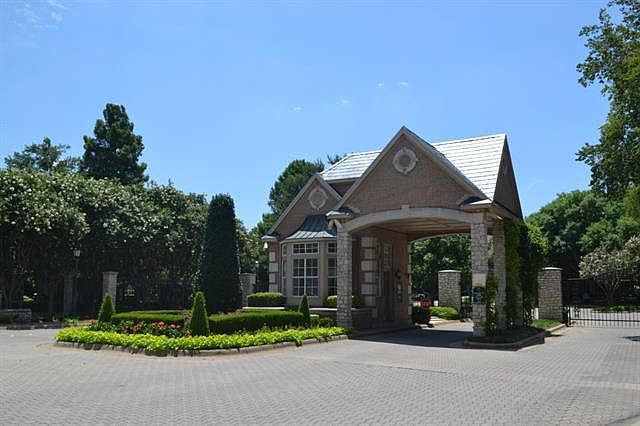 2nd image of 5611 Stone Cliff Ct