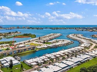 1 Boca Ciega Point Blvd APT 213, Saint Petersburg, FL 33708