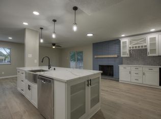 9005 Atkinson Pl NE, Albuquerque, NM 87112