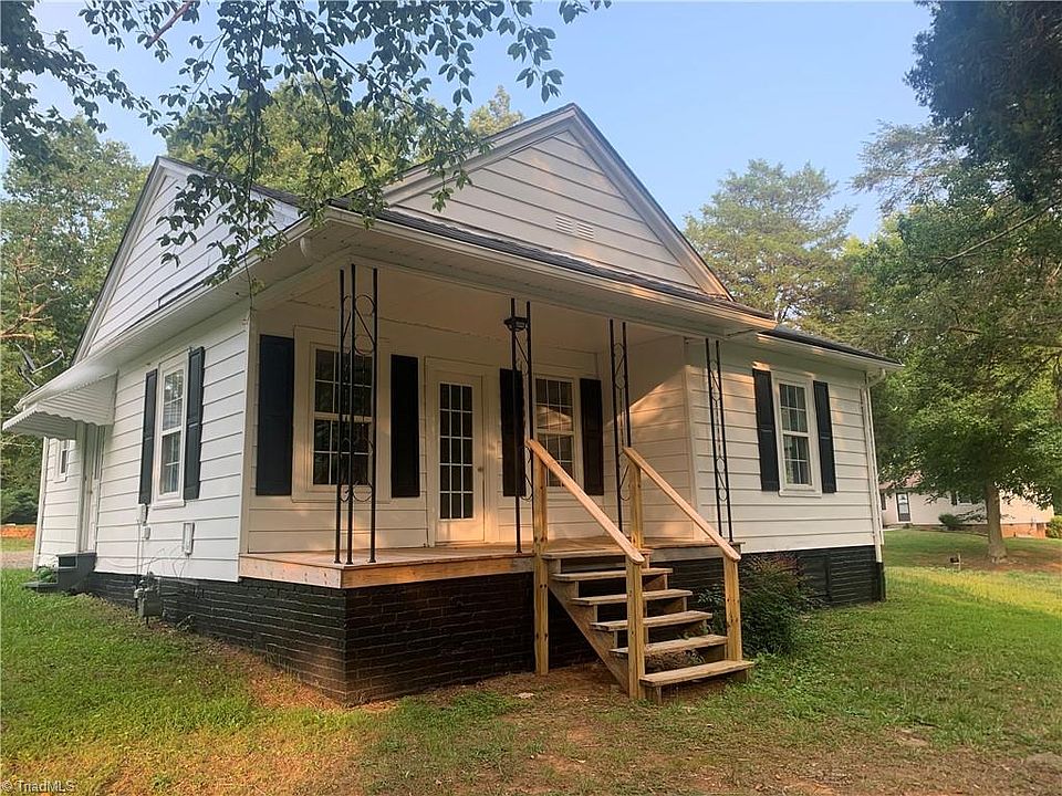 1st image of 869 Circle Dr