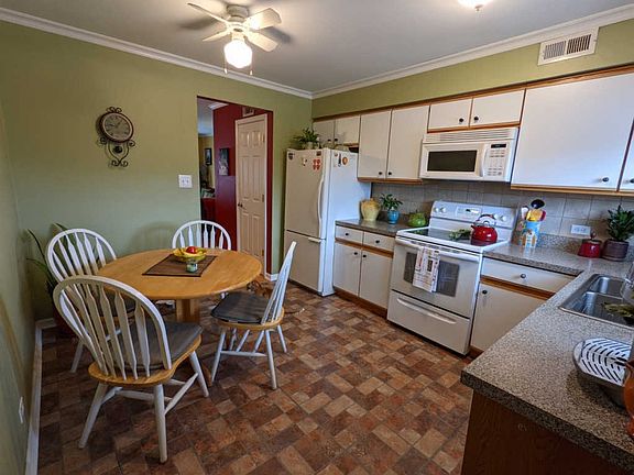 3rd image of 9458 Bay Colony Dr APT 2S