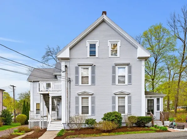 12 Manning St APT 3, Ipswich, MA 01938