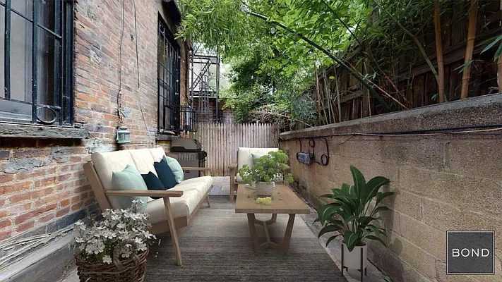 Rented by Bond New York | media 59