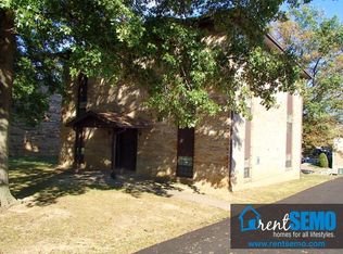 20 N Pind Wood Ln, Cape Girardeau, MO 63701