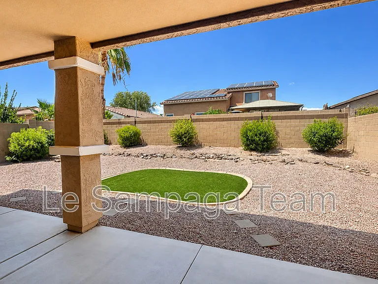 17636 W Maui Ln — Photo 33