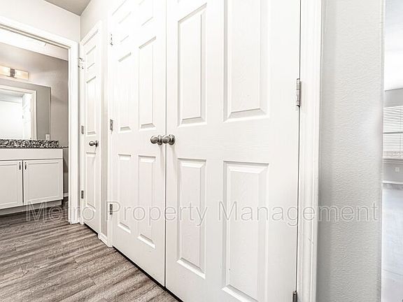 5th image of 600 SW Loudon Dr #2