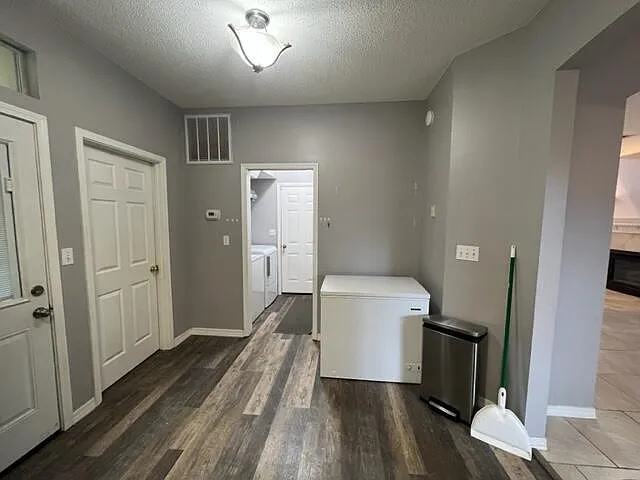 1175 Brompton Ct — Photo 11