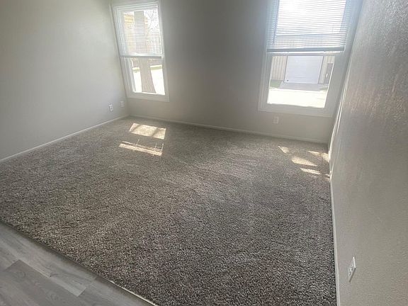 4th image of 2252 W St APT 3
