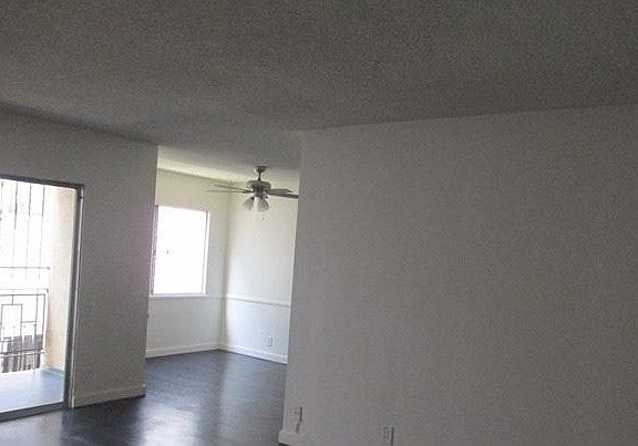 5th image of 7530 Fountain Ave APT 4