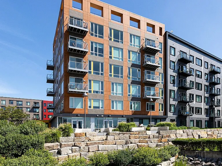 Clippership Apartments on the Wharf — Photo 61